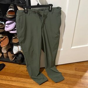 Mizzen+Main Olive Chinos